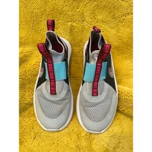 Nike Flex Plus Running Sneakers, Girls Size 4.5Y Gray Pink Black athletic shoes